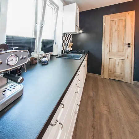 Wita Stwosza 公寓 耶莱尼亚古拉